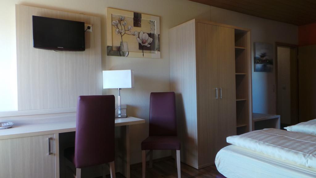 Rhoenblick Landhotel - Restaurant - Countrypub Petersberg  Pokój zdjęcie